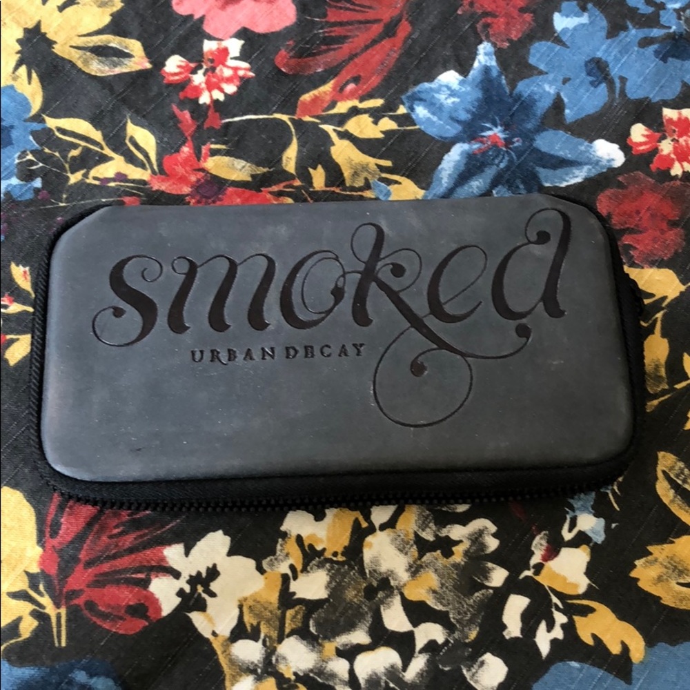 Urban decay smoked palette